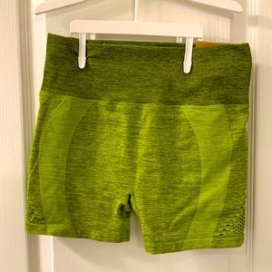 VS Pink Active workout Shorts NWT S